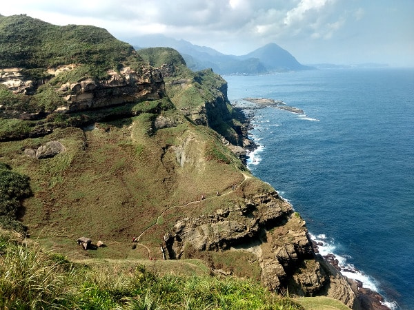 Trail along with the coast