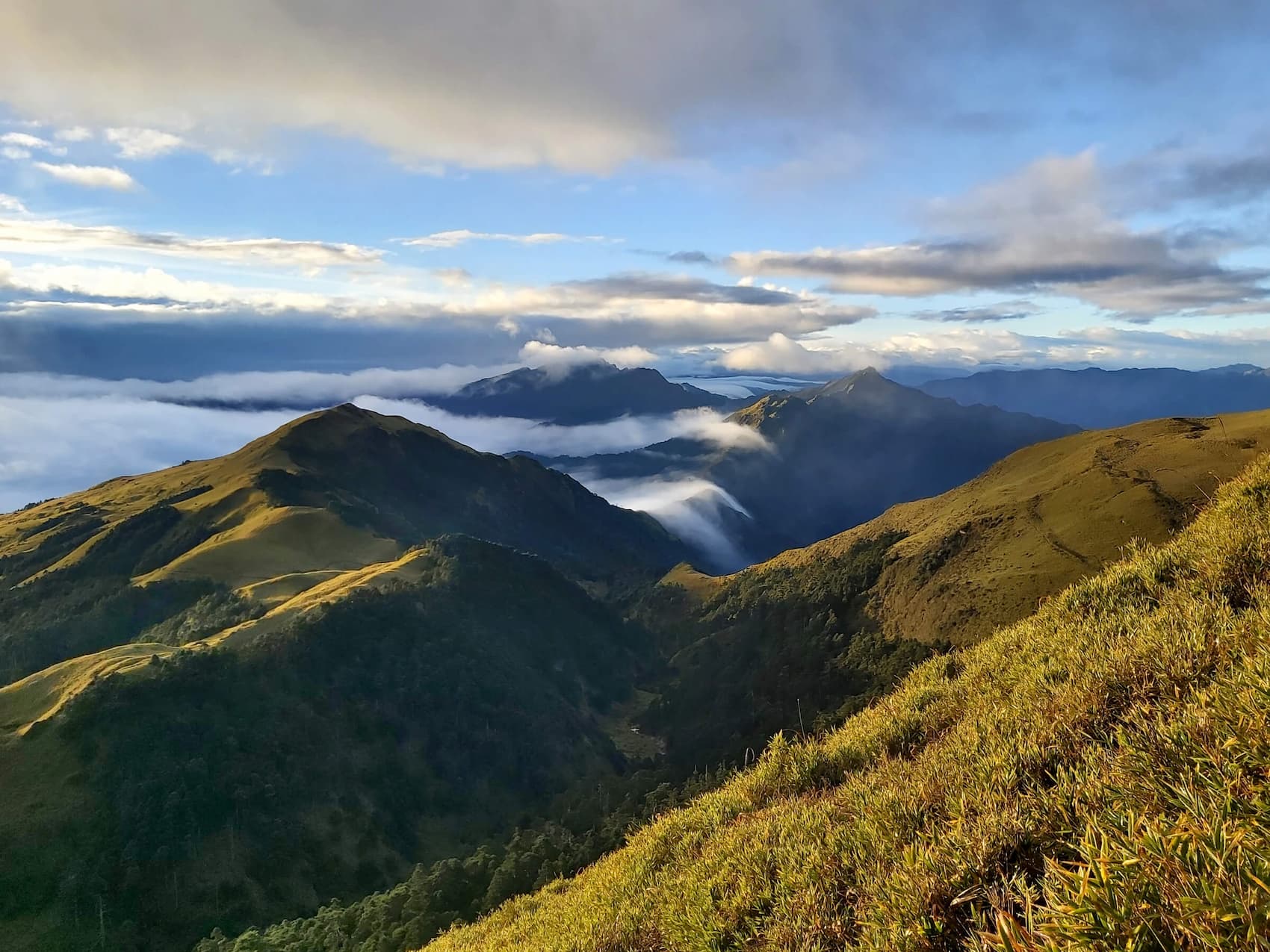 100 Peaks: Qilai Nanhua Trail Complete Hiking Guide